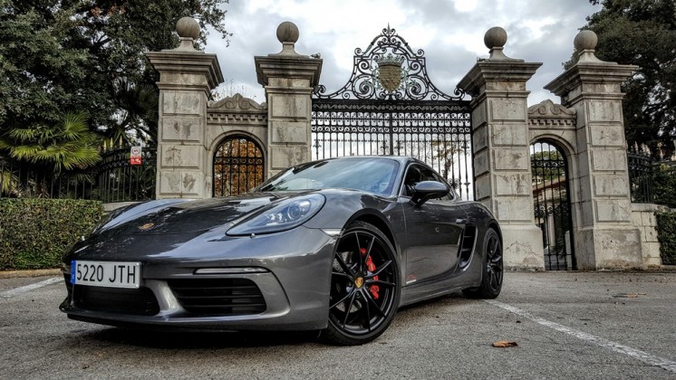 Porsche 718 Cayman S